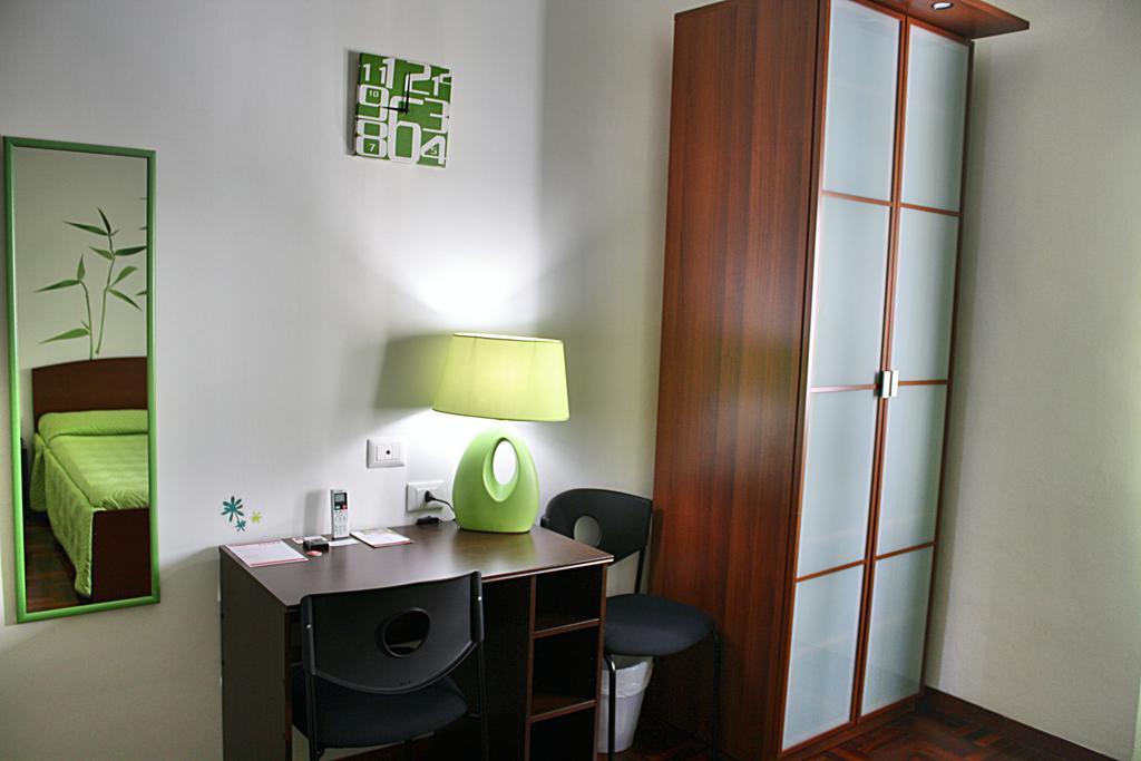 Take It Easy Roma Guest House Rum bild