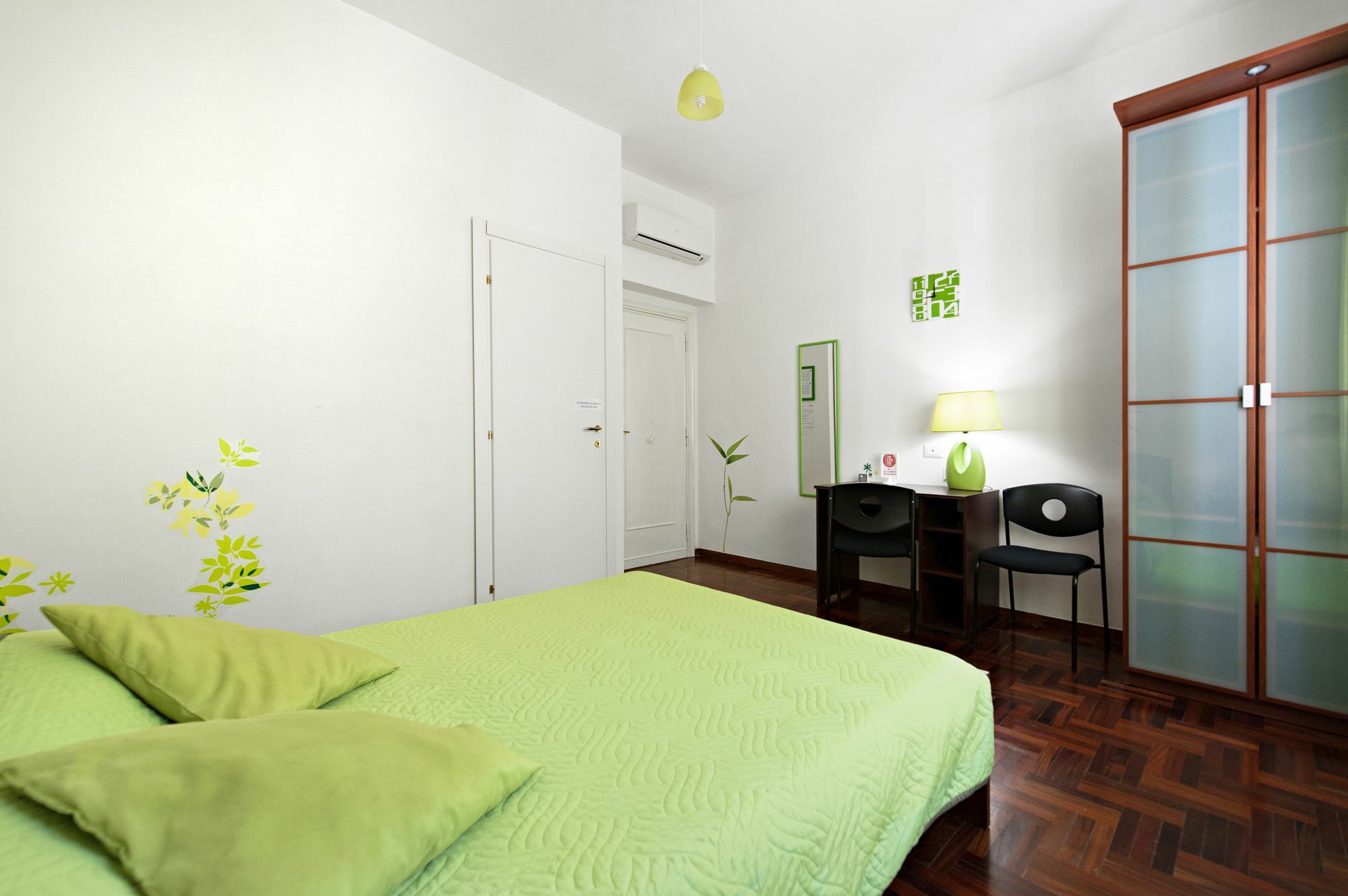 Take It Easy Roma Guest House Exteriör bild