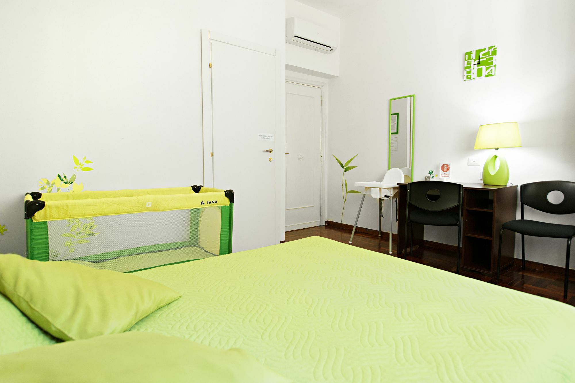 Take It Easy Roma Guest House Exteriör bild
